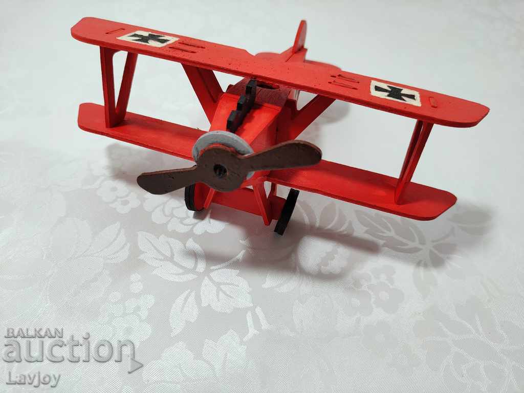 Ξύλινο παιχνίδι αεροπλάνο από τον Πρώτο Παγκόσμιο Πόλεμο με τιμή 35.00 BGN | € 17.90 Ξύλινο παιχνίδι αεροπλάνο από τον Πρώτο Παγκόσμιο Πόλεμο με τιμή 35.00 BGN | € 17.90