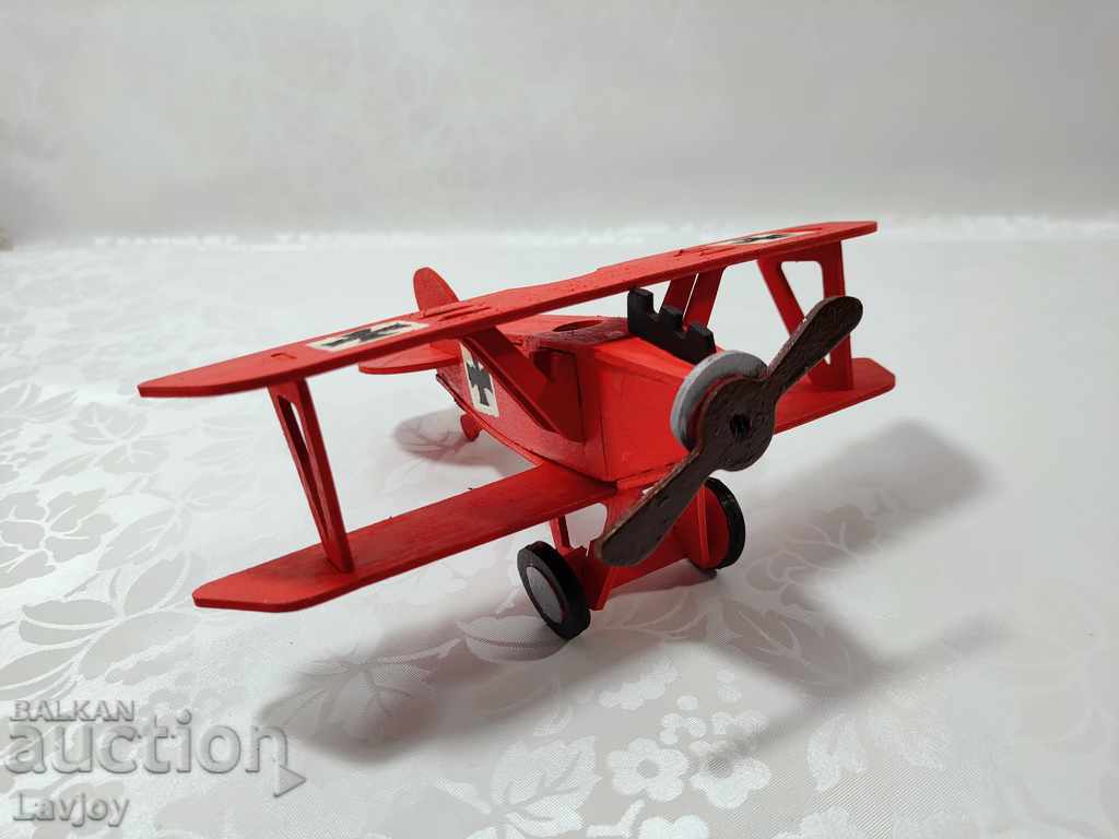 Παράδοση Ξύλινο παιχνίδι αεροπλάνο από τον Πρώτο Παγκόσμιο Πόλεμο Παράδοση Ξύλινο παιχνίδι αεροπλάνο από τον Πρώτο Παγκόσμιο Πόλεμο