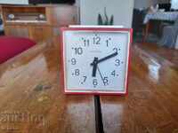 Ceas vechi, ceas cu alarmă Ruhla