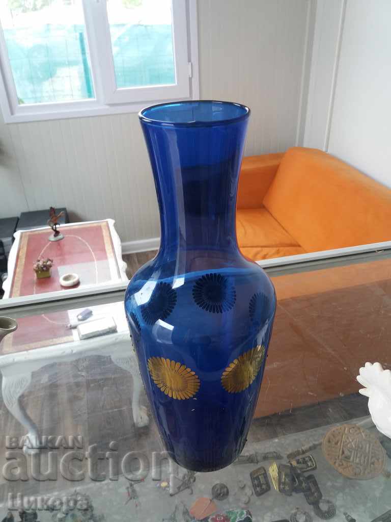 Auction BLUE GLASS VASE WITH GOLD COLORED GLASS Auction BLUE GLASS VASE WITH GOLD COLORED GLASS