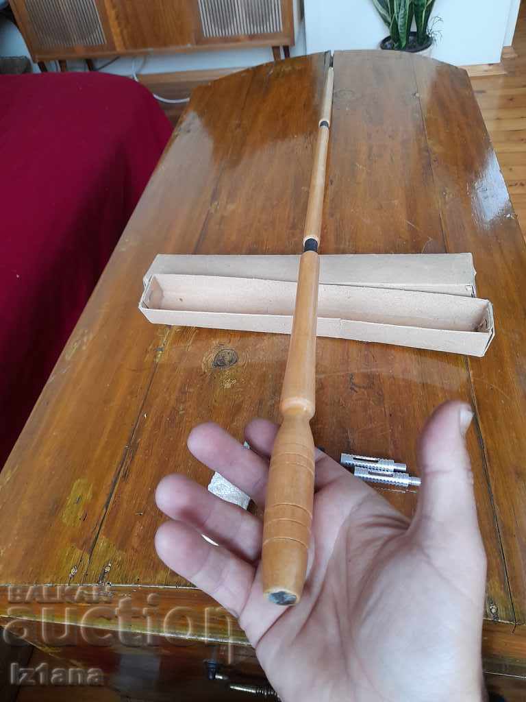 Delivery of Old cleaning rod for a hunting rifle Delivery of Old cleaning rod for a hunting rifle