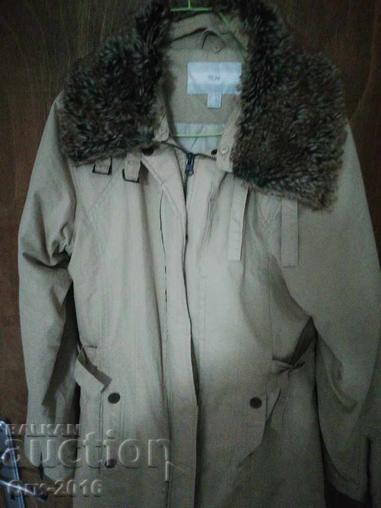 Haina de blană marca WINTER pentru DOAMNE ,, TCM cu preț 12.00 BGN | € 6.14