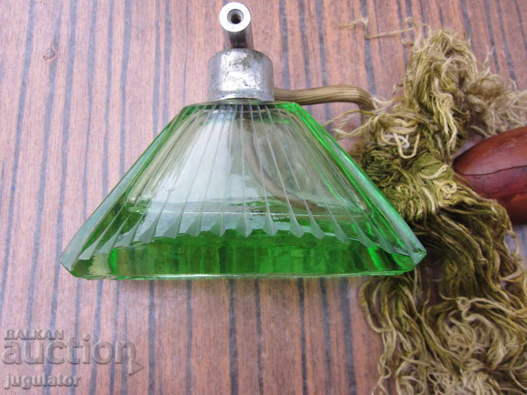Auction  antique perfume bottle bohemia crystal glass with pump