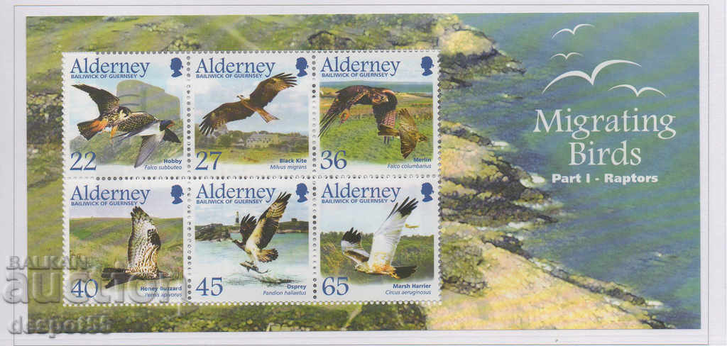 2002. Alderney. Păsări migratoare - păsări de pradă. Bloc.