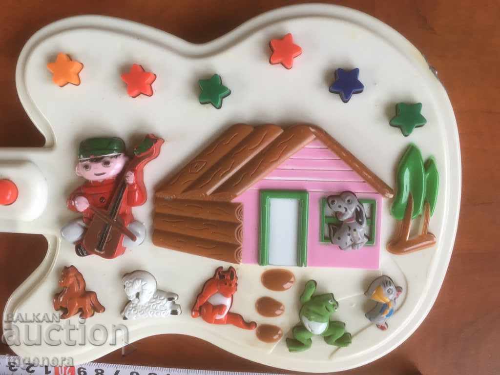 CHITARA COPILULUI SUNETE ȘI LUMINI cu preț 18.00 BGN | € 9.20