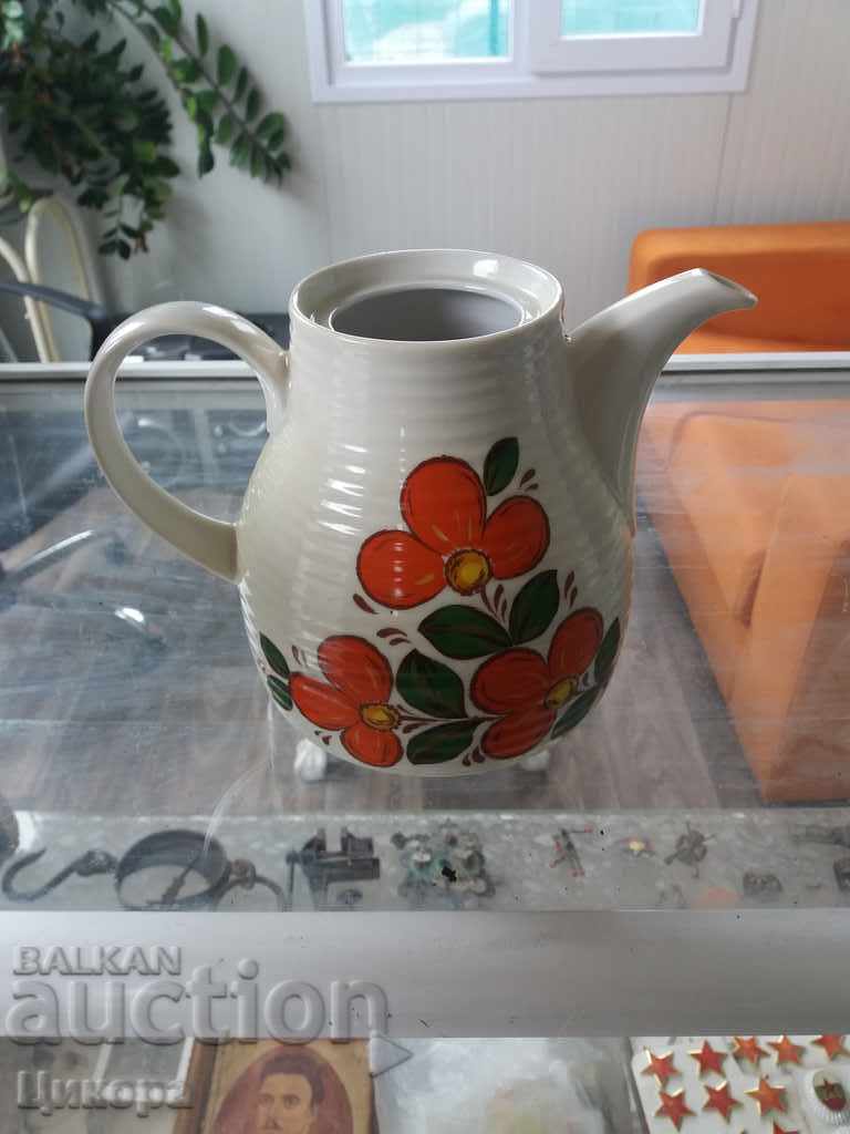 Auction PORCELAIN KETTLE KETTLE Auction PORCELAIN KETTLE KETTLE