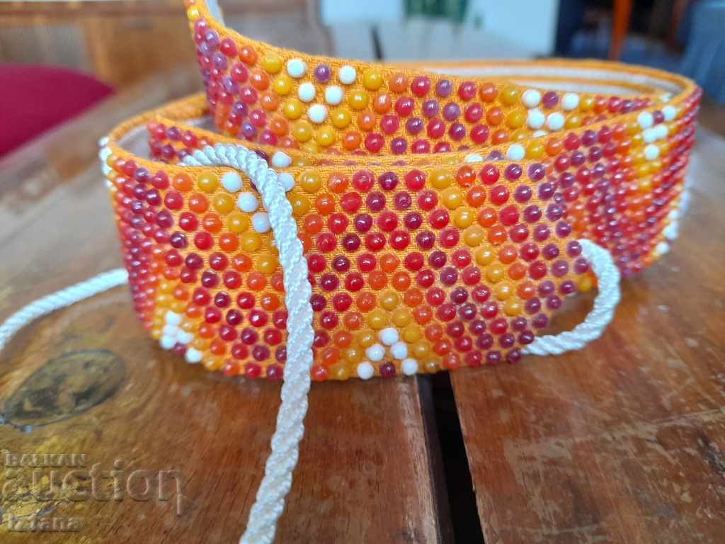 Παλιός, χαντρωτός ζωστήρας για παραδοσιακή φορεσιά με τιμή 40.00 BGN | € 20.45