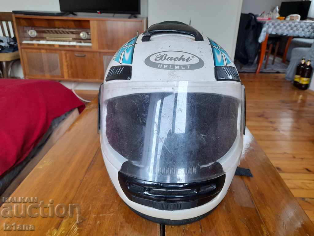 Casca veche de motociclist