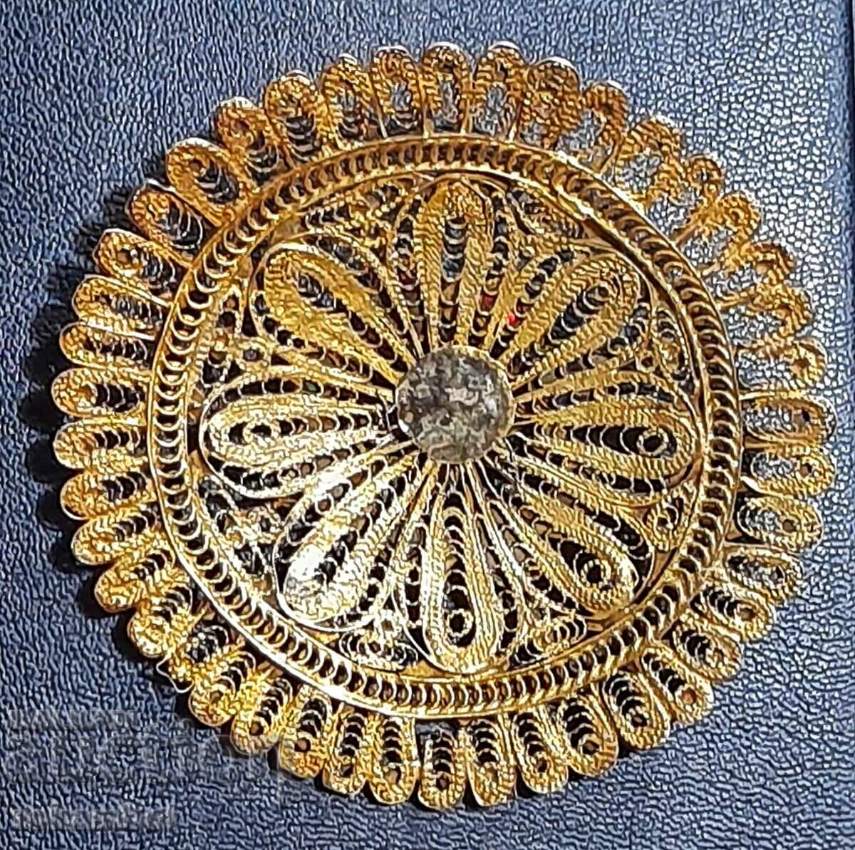 Δημοπρασία Αναγεννησιακό φιλιγκράν κοσμήματα με επιχρύσωση υδραργύρου Δημοπρασία Αναγεννησιακό φιλιγκράν κοσμήματα με επιχρύσωση υδραργύρου