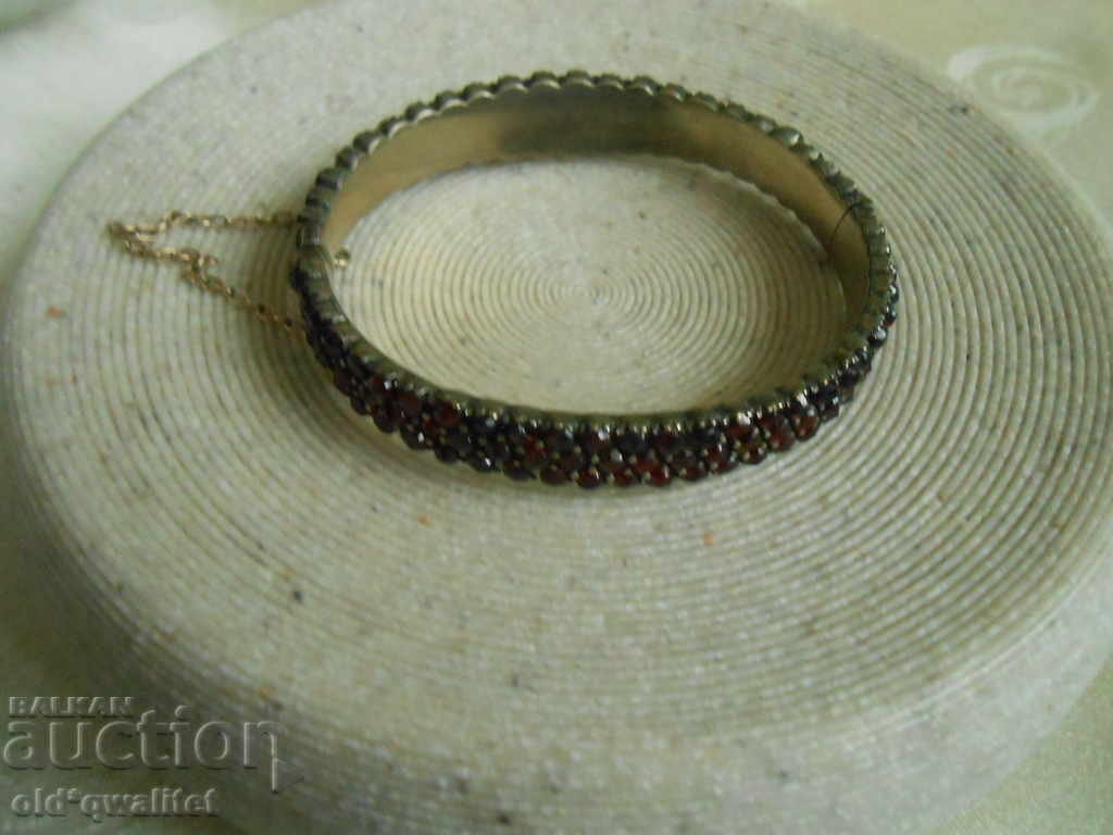 Delivery of WOMEN'S BRACELET with natural stones - Garnet, very old Delivery of WOMEN'S BRACELET with natural stones - Garnet, very old