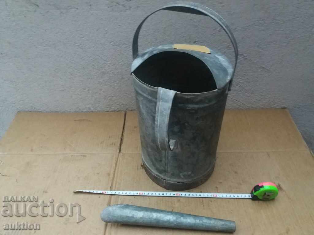 OLD METAL WATER TRAILER GALVANIZED - 6 OLD METAL WATER TRAILER GALVANIZED - 6