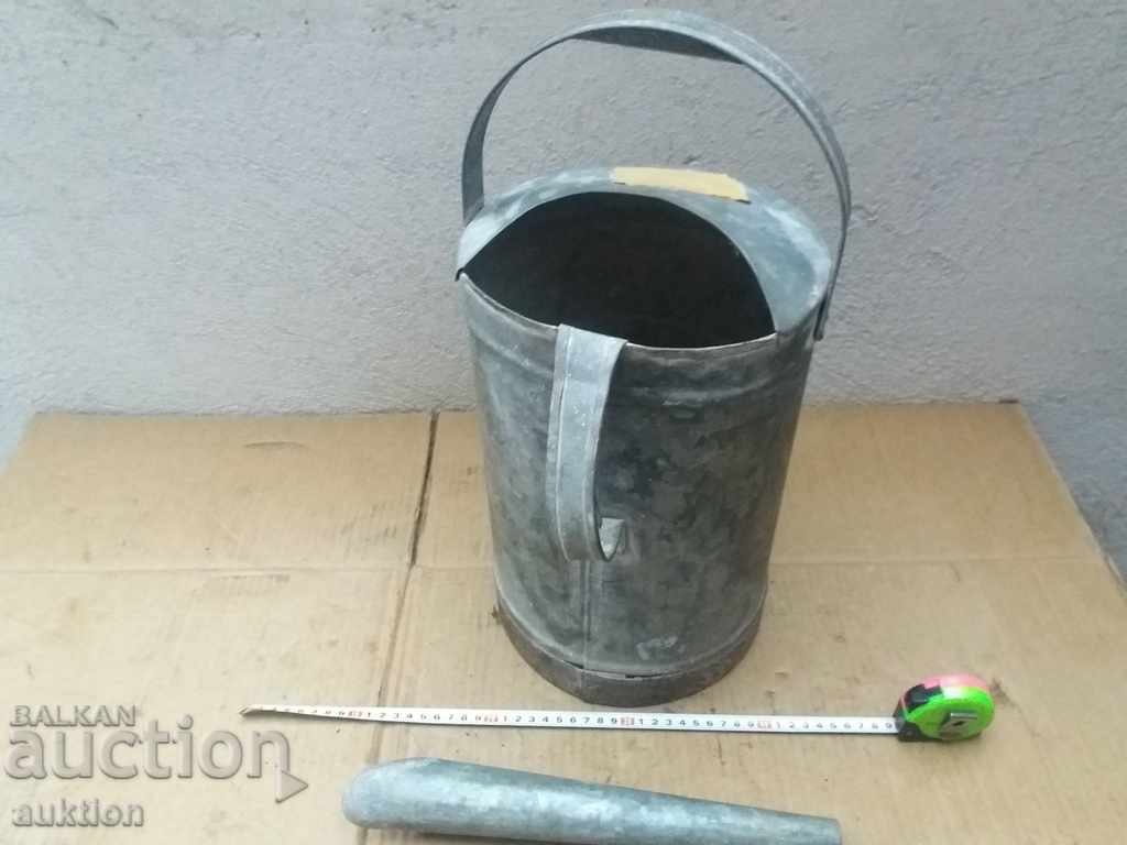 OLD METAL WATER TRAILER GALVANIZED - 7 OLD METAL WATER TRAILER GALVANIZED - 7