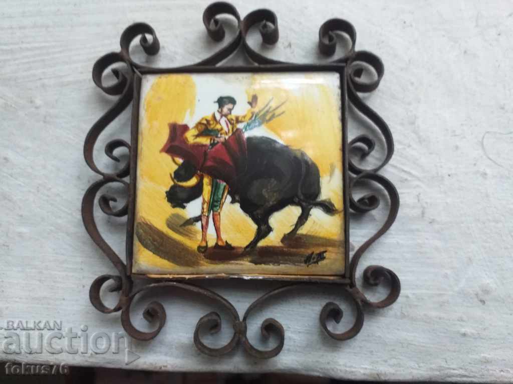 Auction  Porcelain in metal frame with signature