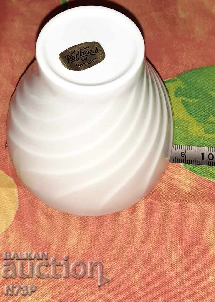 Delivery of OLD PORCELAIN GLASS. CANDLEHOLDER. Delivery of OLD PORCELAIN GLASS. CANDLEHOLDER.