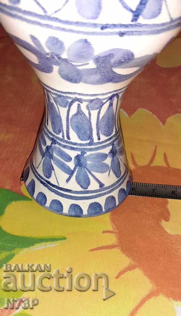 Livrarea VASĂ DE MARC VECHI. FĂCUT DE MÂNĂ.