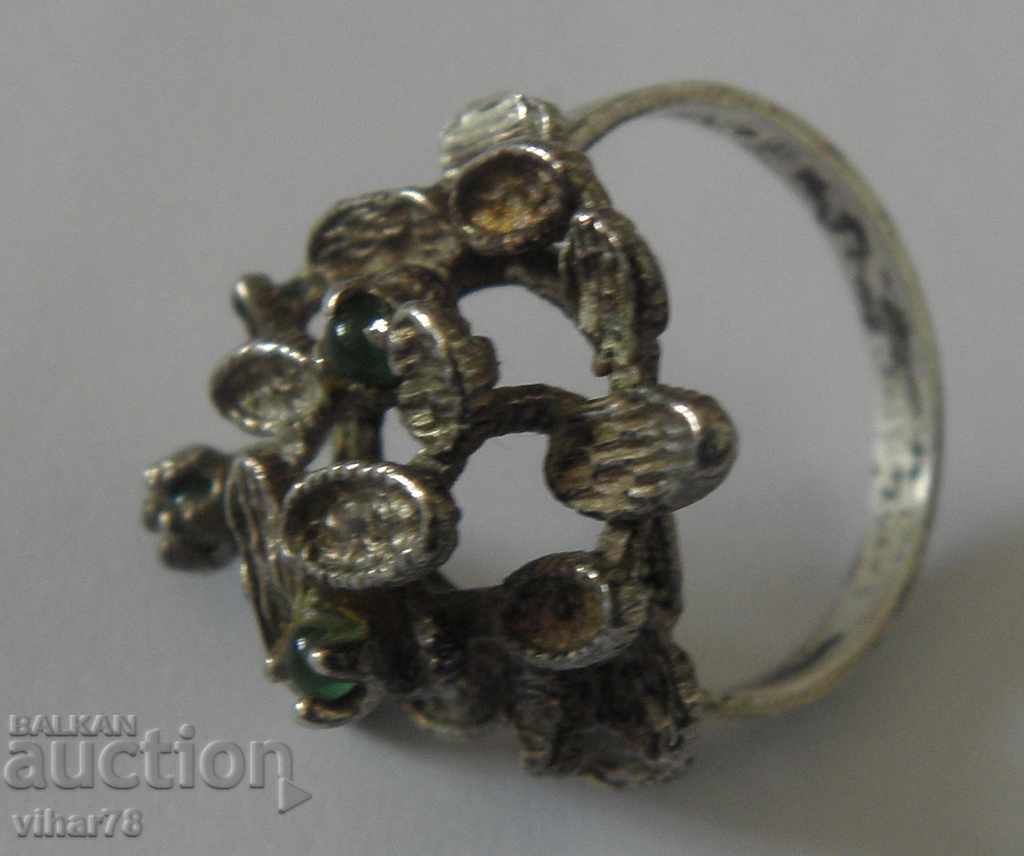 Auction  VERY BEAUTIFUL SILVER WOMEN'S RING WITH STONES