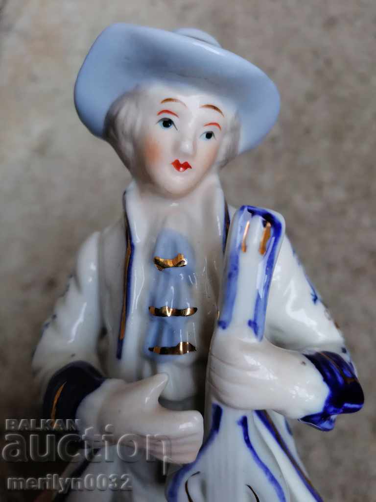 Δημοπρασία Παλιά φιγούρα πορσελάνης, πλαστικό, ειδώλιο, πορσελάνη Δημοπρασία Παλιά φιγούρα πορσελάνης, πλαστικό, ειδώλιο, πορσελάνη