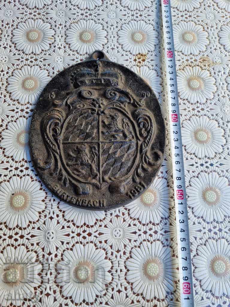 Metal figure. Cast iron sculpture - 6 Metal figure. Cast iron sculpture - 6