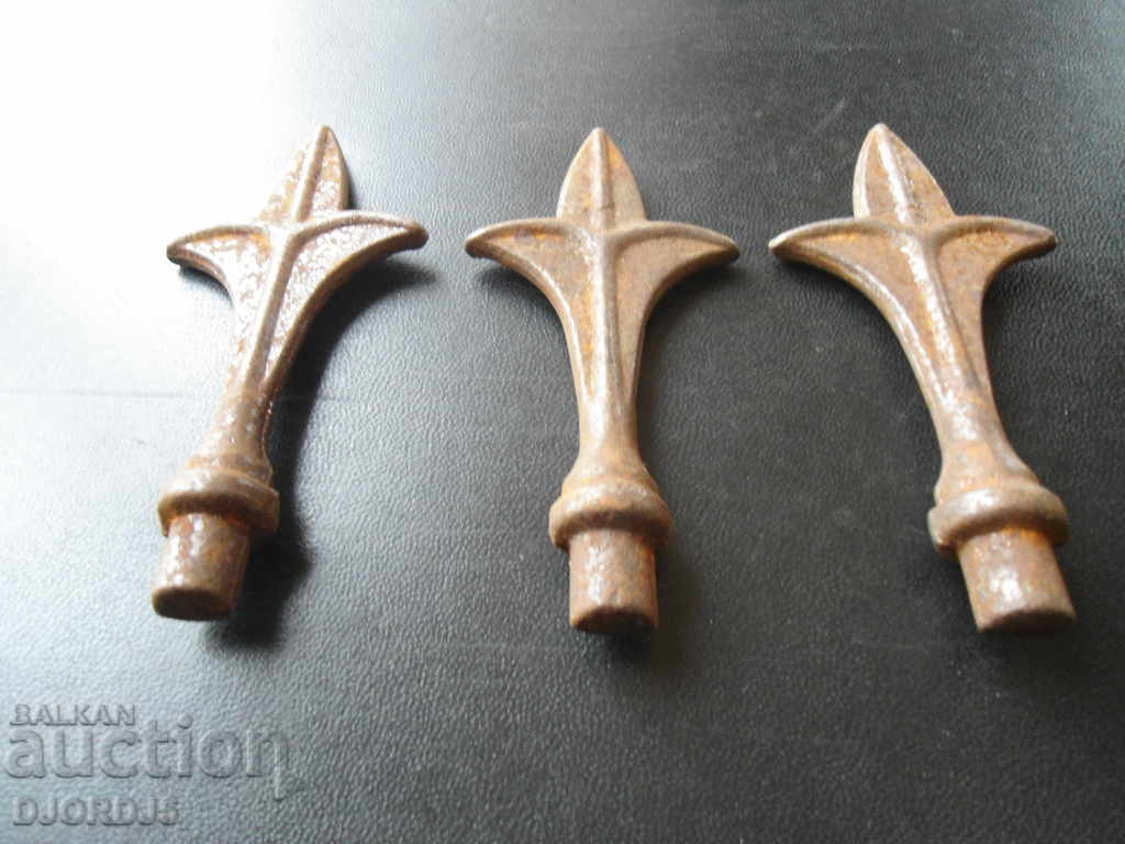 Lot of scrap iron, 3 pieces with price 9.00 BGN | € 4.60 Lot of scrap iron, 3 pieces with price 9.00 BGN | € 4.60