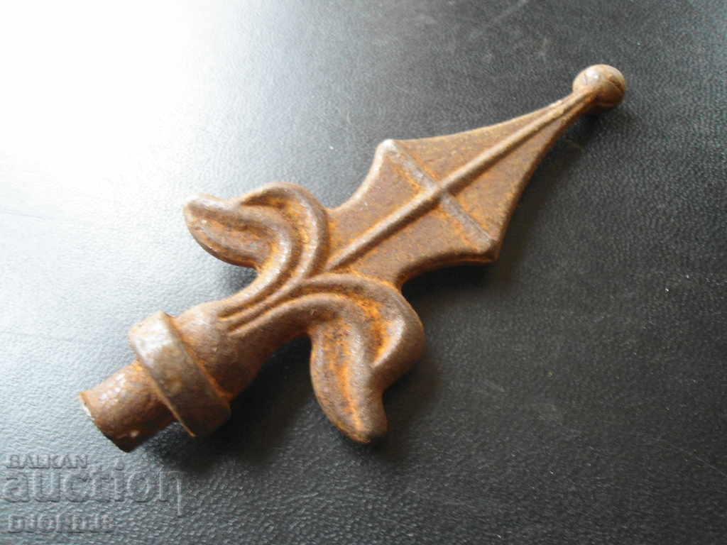 Old iron with price 5.00 BGN | € 2.56 Old iron with price 5.00 BGN | € 2.56