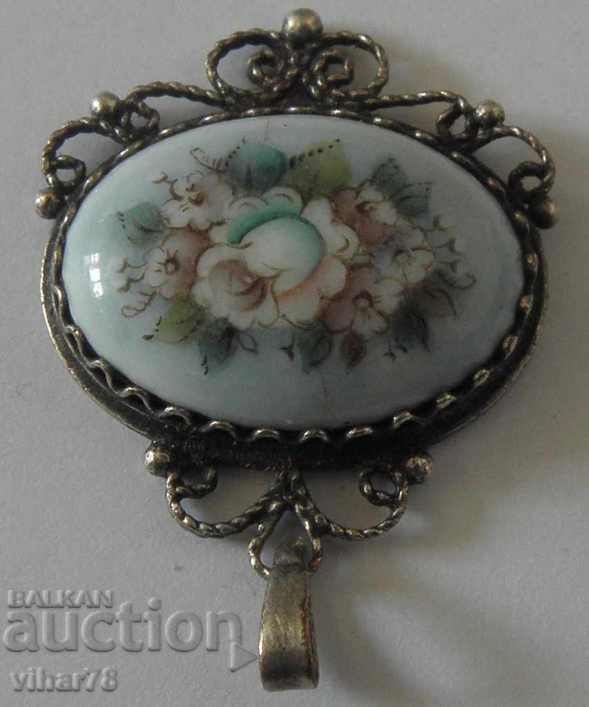 Delivery of medallion Delivery of medallion