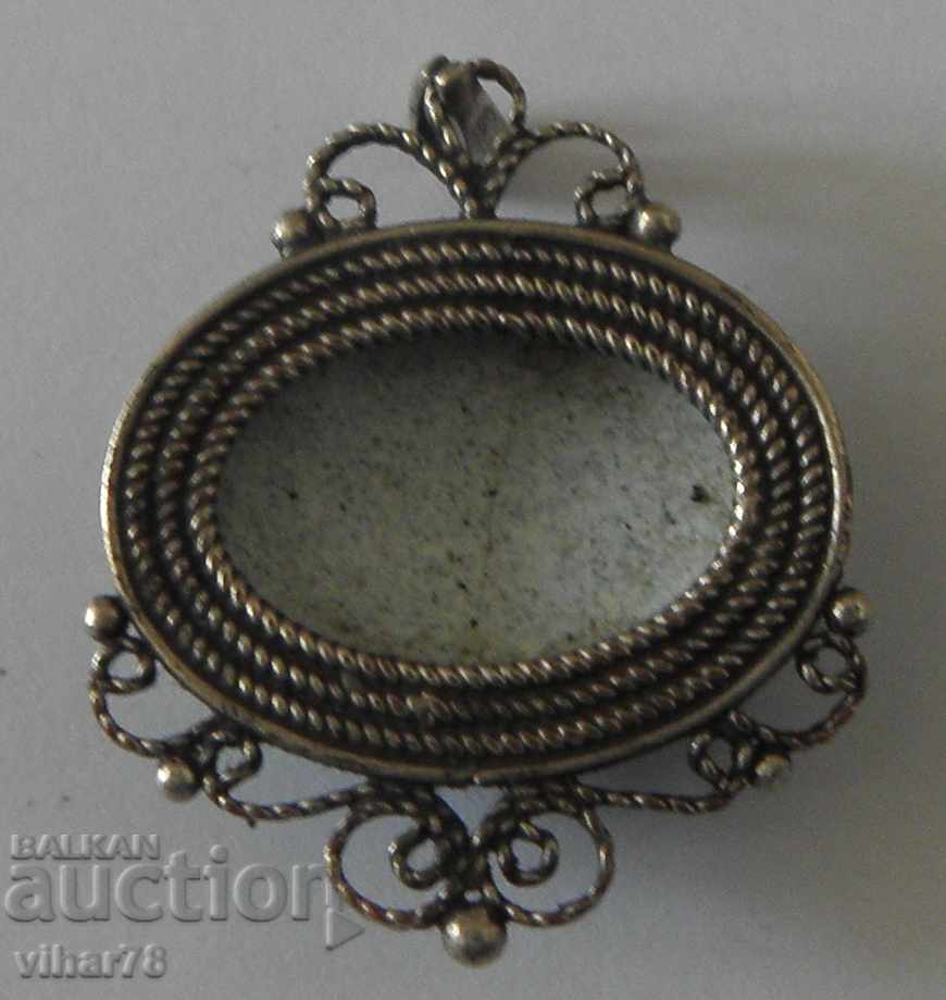 medallion - 5 medallion - 5