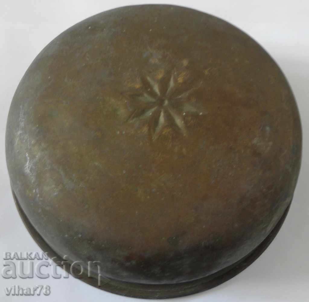 OLD COPPER BATH FROM A TURKISH BATH with price 49.99 BGN | € 25.56 OLD COPPER BATH FROM A TURKISH BATH with price 49.99 BGN | € 25.56