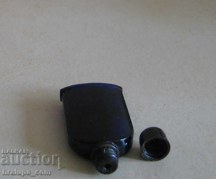 Аукцион Старо кобалт син цвят парфюмено шише Bourjois