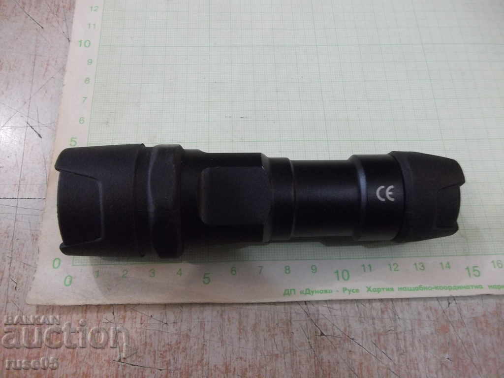 Auction Lantern "VARTA - Indestructible F10 CREE LED with 3 AAA batteries" Auction Lantern "VARTA - Indestructible F10 CREE LED with 3 AAA batteries"