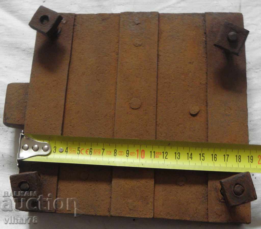 Auction OLD BIG LOCK Auction OLD BIG LOCK