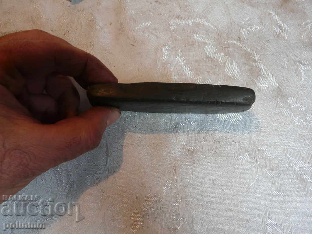 Auction A small Belgium for sharpening razors Auction A small Belgium for sharpening razors