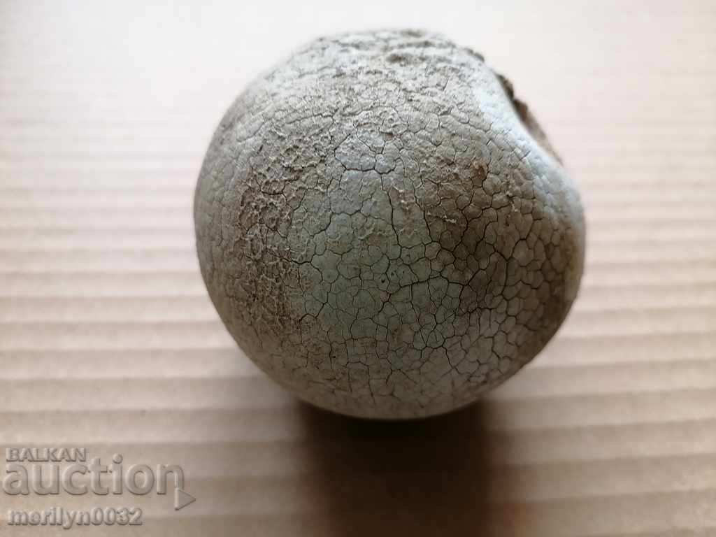 Auction An old tennis ball on the court in the 30s Auction An old tennis ball on the court in the 30s