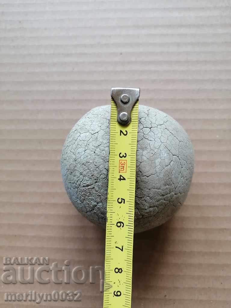 An old tennis ball on the court in the 30s - 5 An old tennis ball on the court in the 30s - 5