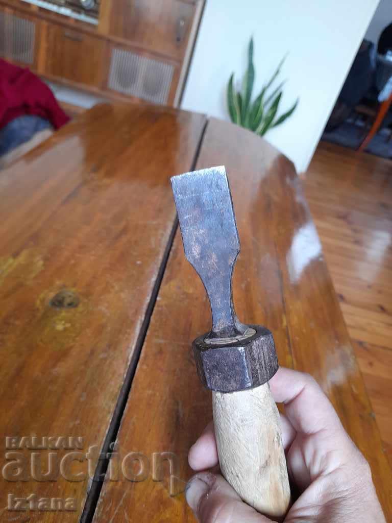 Auction Old carving chisel Auction Old carving chisel