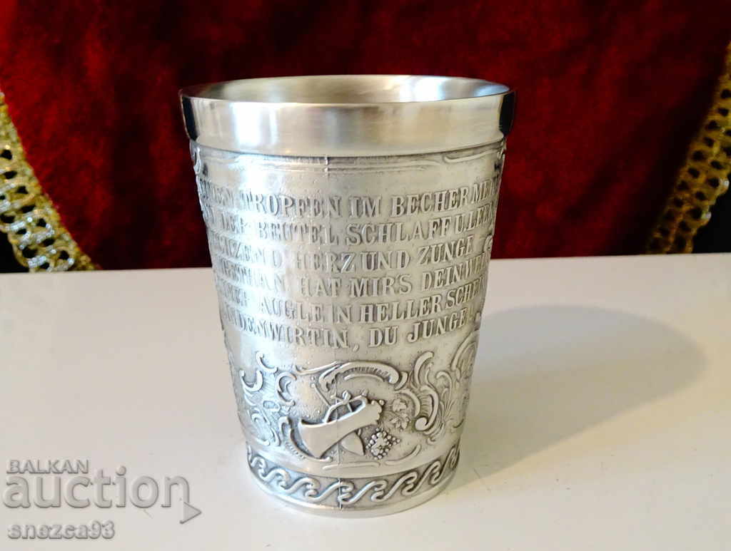 Delivery of Pewter wine cup, embossed picture Delivery of Pewter wine cup, embossed picture