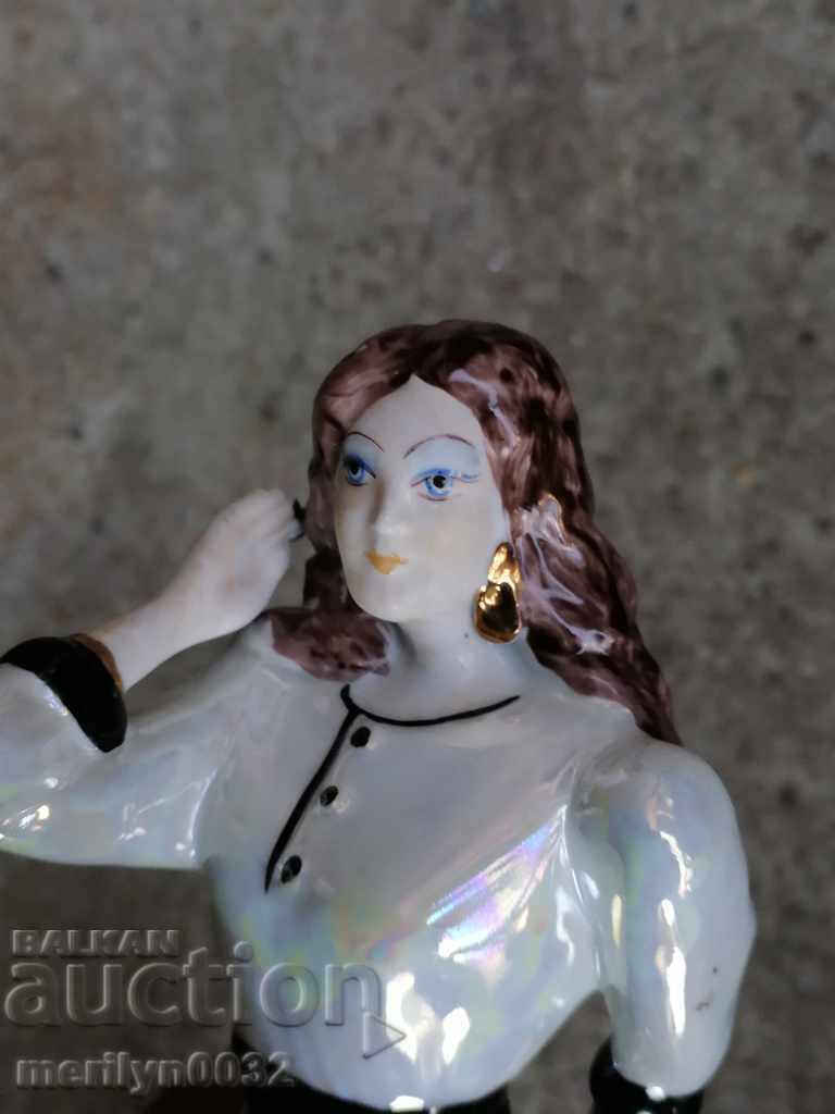 Delivery of Old social porcelain figure, plastic, statuette, porcelain