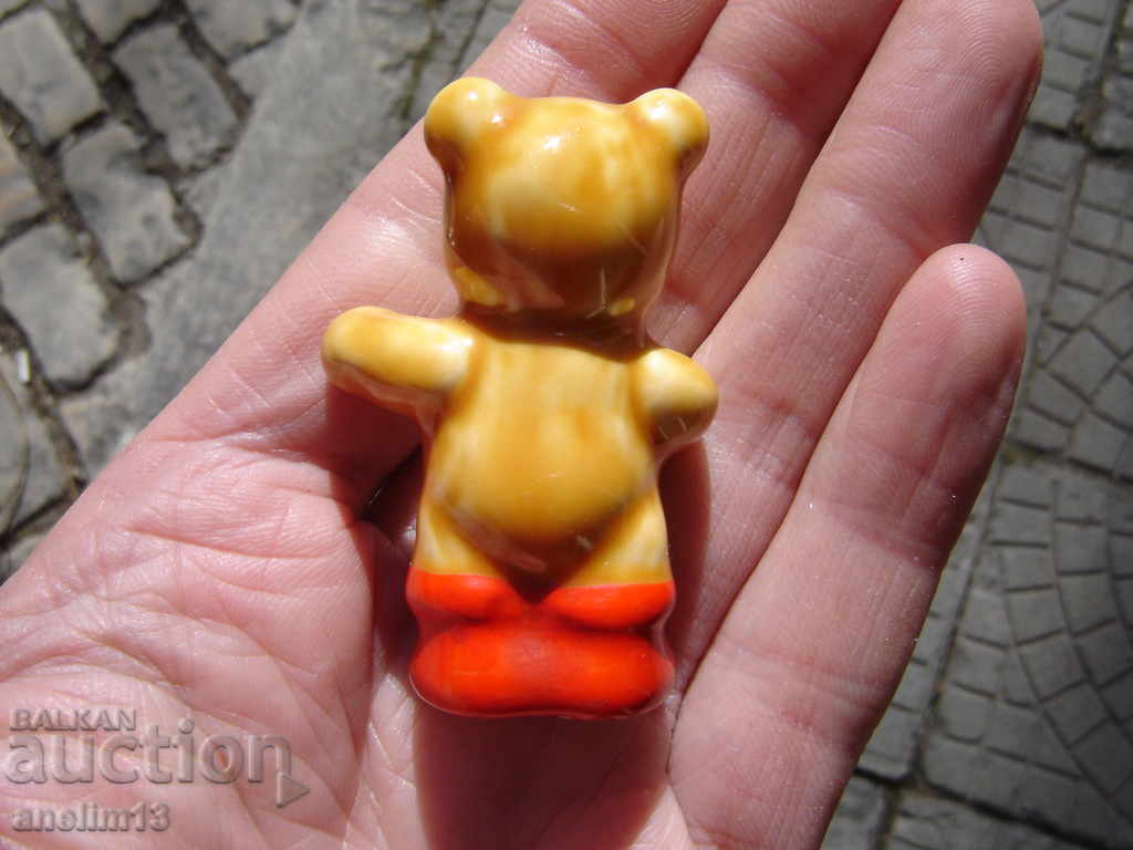 Delivery of STAR PORCELAIN BEAR GOEBEL W. GERMANY Delivery of STAR PORCELAIN BEAR GOEBEL W. GERMANY