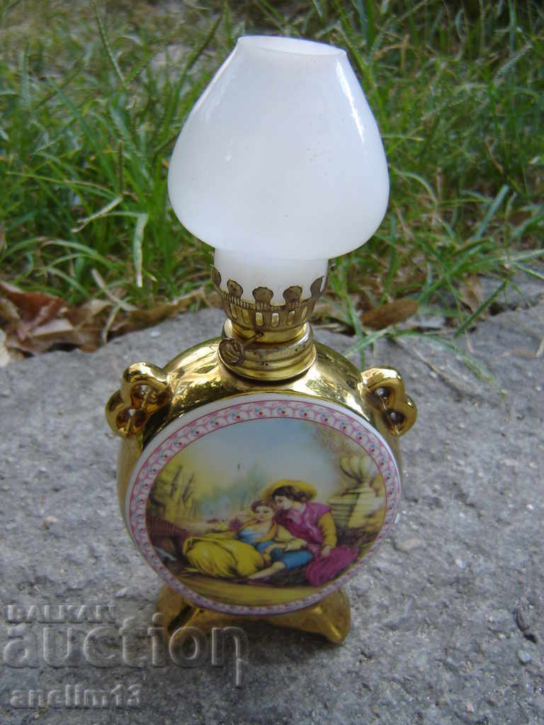 Delivery of PORCELAIN GAS LAMP