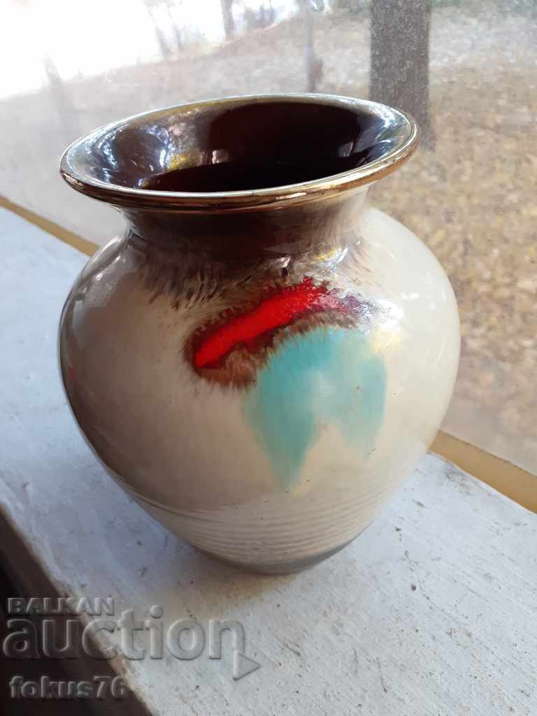 Ваза немска керамика керамика с цена 75.00 лв. | € 38.35 Ваза немска керамика керамика с цена 75.00 лв. | € 38.35