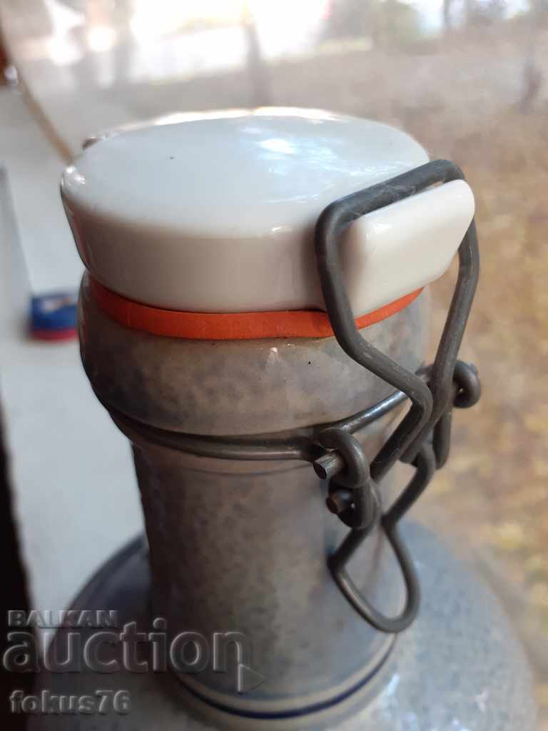 Auction Large bottle of pottery Auction Large bottle of pottery