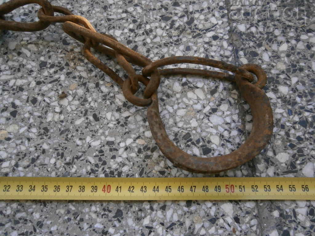 Delivery of Old hand forged beads, chains, pranks, chains Delivery of Old hand forged beads, chains, pranks, chains