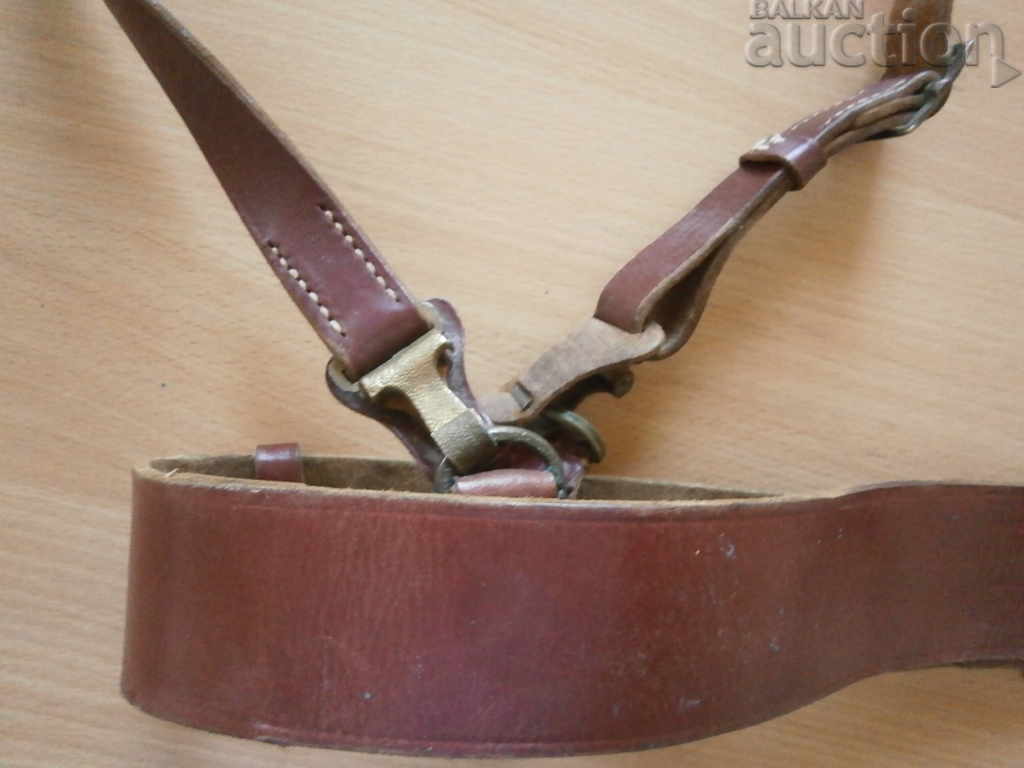 Delivery of red staff officer's belt with protube Delivery of red staff officer's belt with protube