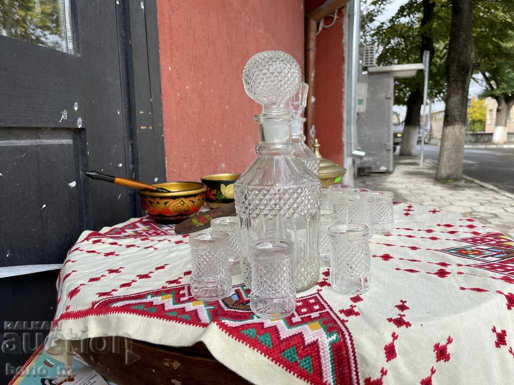 10733. OLD SERVICE GARAPHA AND GLASSES SOLID GLASS with price 25.00 BGN | € 12.78 10733. OLD SERVICE GARAPHA AND GLASSES SOLID GLASS with price 25.00 BGN | € 12.78