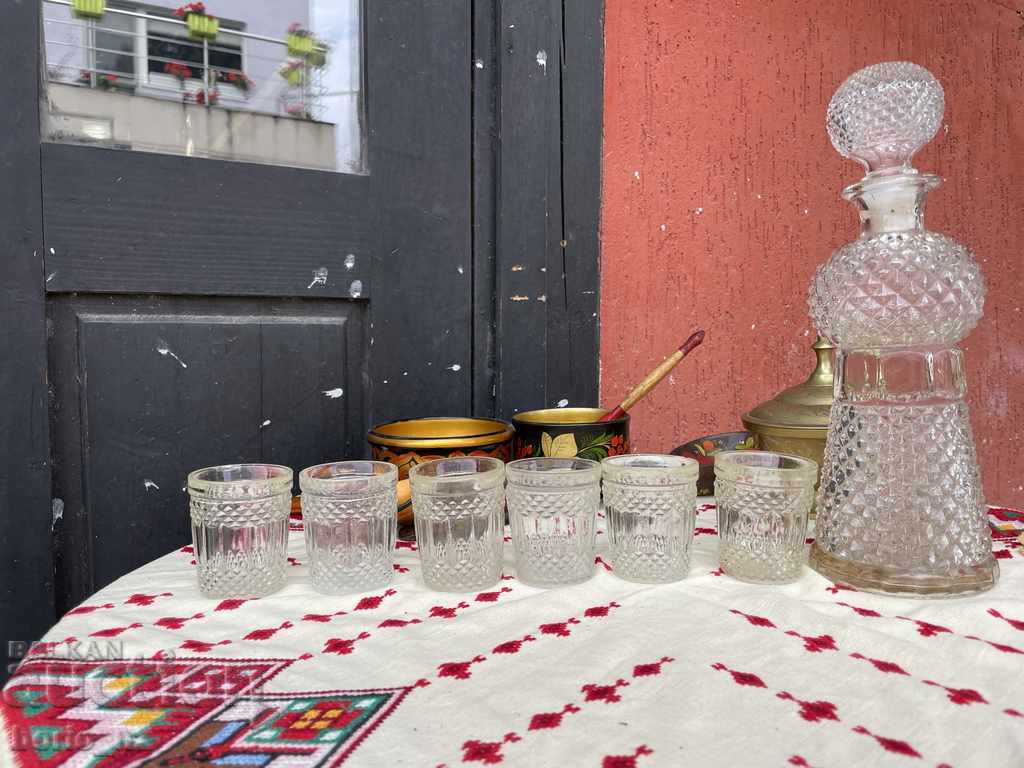 10737. OLD SERVICE GARAPHA AND GLASSES SOLID GLASS with price 25.00 BGN | € 12.78 10737. OLD SERVICE GARAPHA AND GLASSES SOLID GLASS with price 25.00 BGN | € 12.78