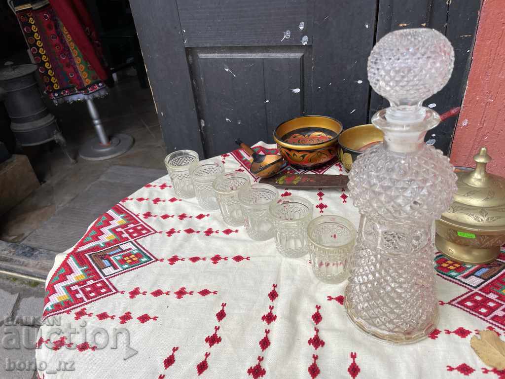 Auction 10737. OLD SERVICE GARAPHA AND GLASSES SOLID GLASS Auction 10737. OLD SERVICE GARAPHA AND GLASSES SOLID GLASS