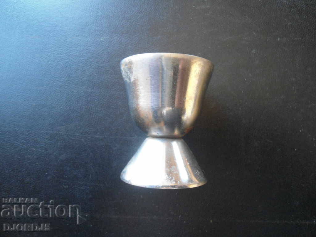 Παλαιό μεταλλικό κύπελλο με τιμή 3.00 BGN | € 1.53 Παλαιό μεταλλικό κύπελλο με τιμή 3.00 BGN | € 1.53