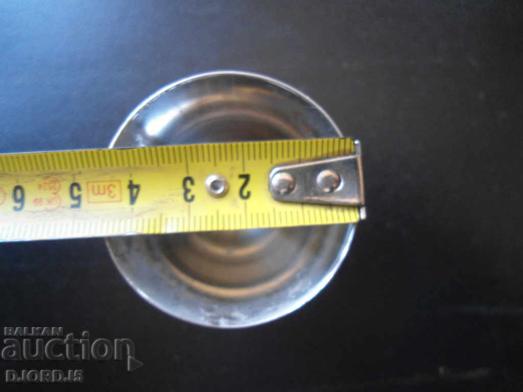 Δημοπρασία Παλαιό μεταλλικό κύπελλο Δημοπρασία Παλαιό μεταλλικό κύπελλο