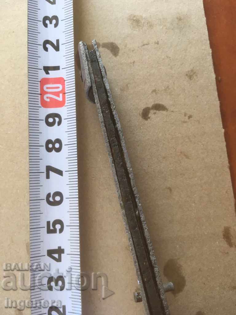 Auction KNIFE LEG FOLDS WITHOUT BACKLIGHT AND WITHOUT BURNS Auction KNIFE LEG FOLDS WITHOUT BACKLIGHT AND WITHOUT BURNS