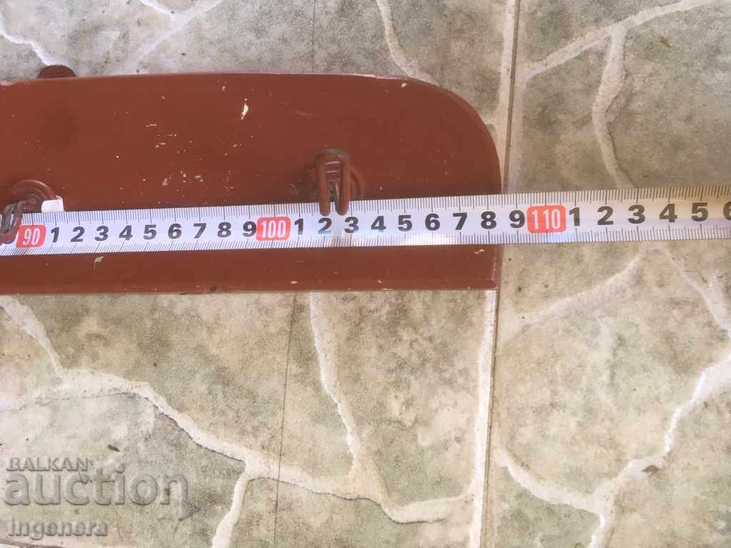 Auction  HANGER HANGER ANCIENT WOOD