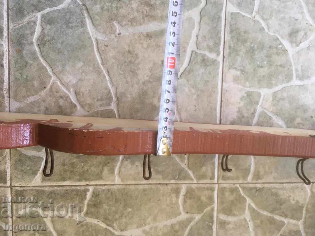 Delivery of HANGER HANGER ANCIENT WOOD